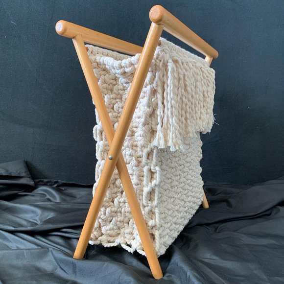 Macrame knitting/sewing caddy - Picture 6 of 6